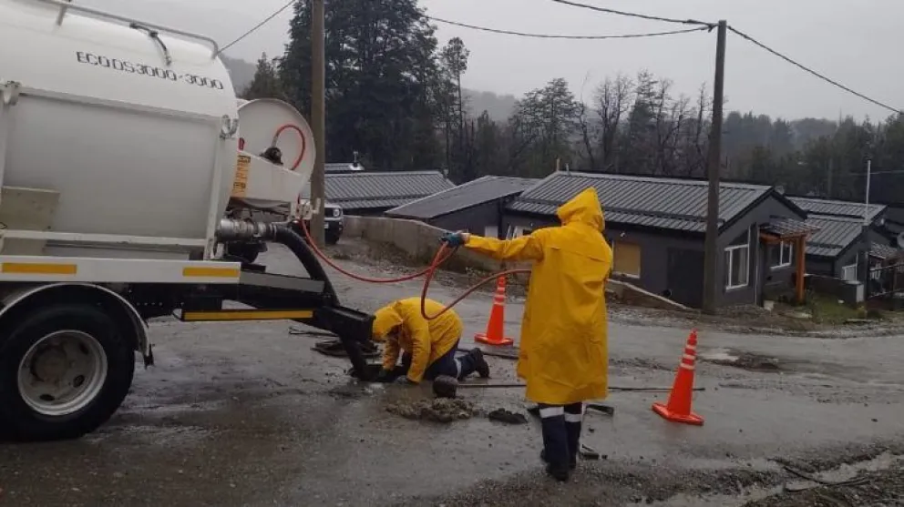El EPAS informó que “trabaja para  mantener y reparar las redes cloacales” y por el momento no hubo nuevos derrames al arroyo Piedritas