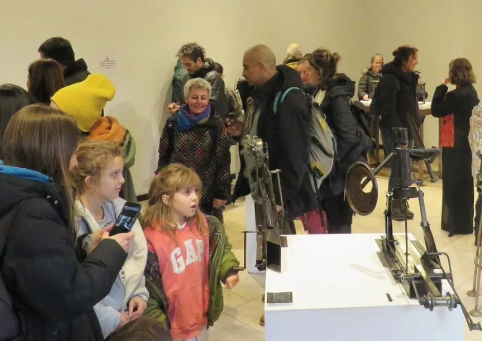 La exposición de obras de Guillermo Galetti, “desbordó” el MAC