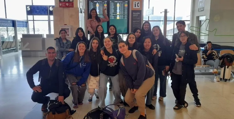 El voley juvenil de Carpinteros del Sur presente en el torneo Internacional de Córdoba