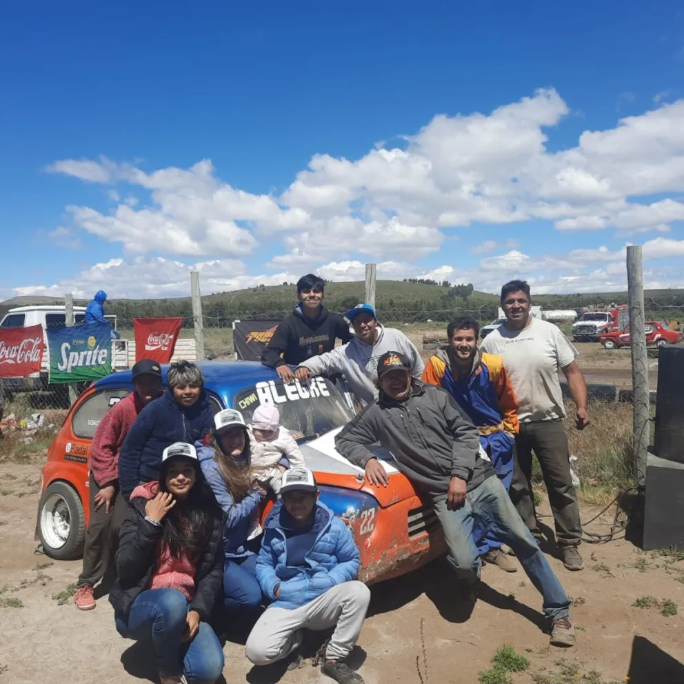  Hugo Alegre: "Se hace mucho esfuerzo para que nos hagan esto, por carrera se gasta aproximadamente 300 mil pesos"