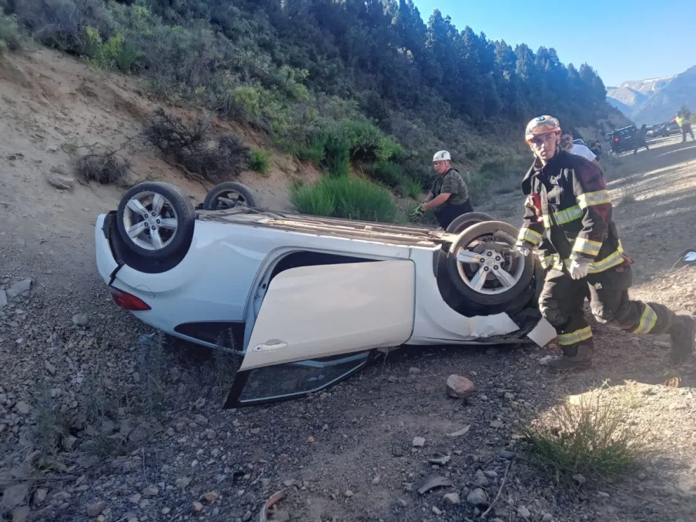 Ruta 40: Autovuelco con daños materiales y sin heridos