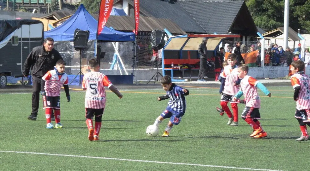 Comienza el fútbol barrial mixto en el Pinar