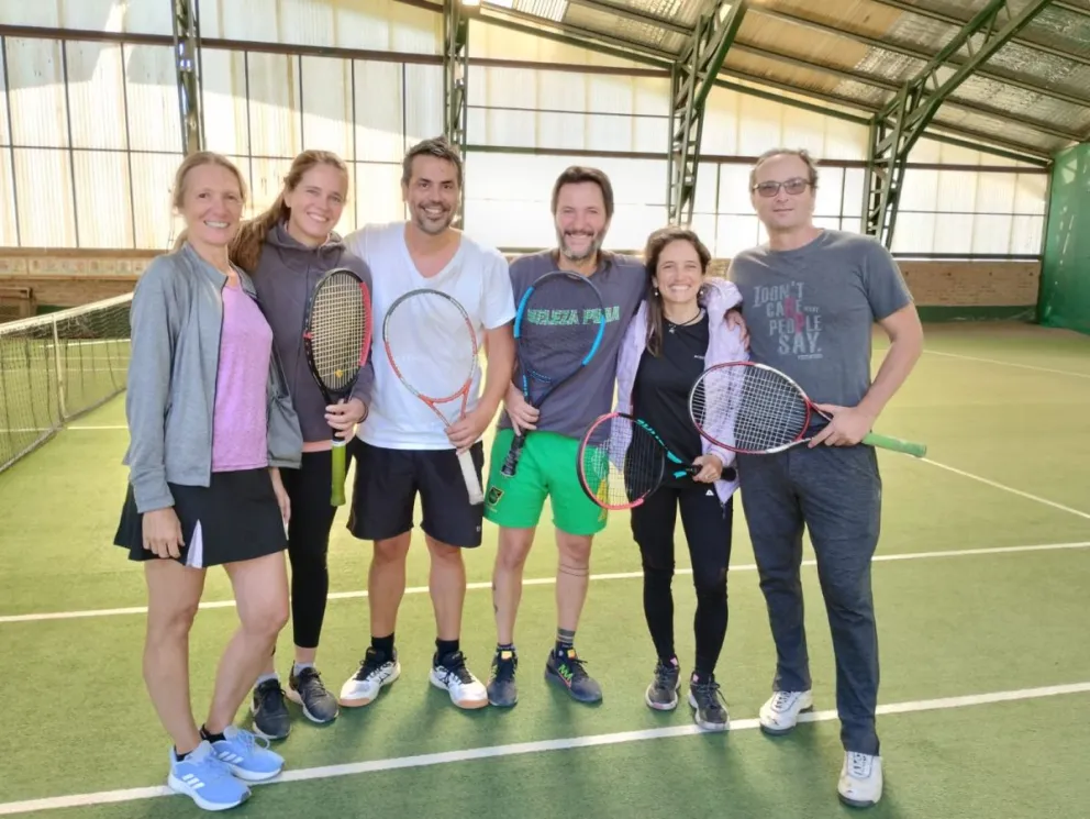 Con éxito se disputó el primer torneo por equipos de tenis