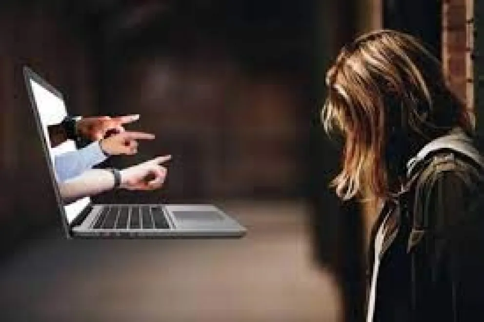 La Ley Olimpia para radicar la violencia digital contra mujeres: “llamé, y para mi sorpresa, quien me atendió era un hombre”