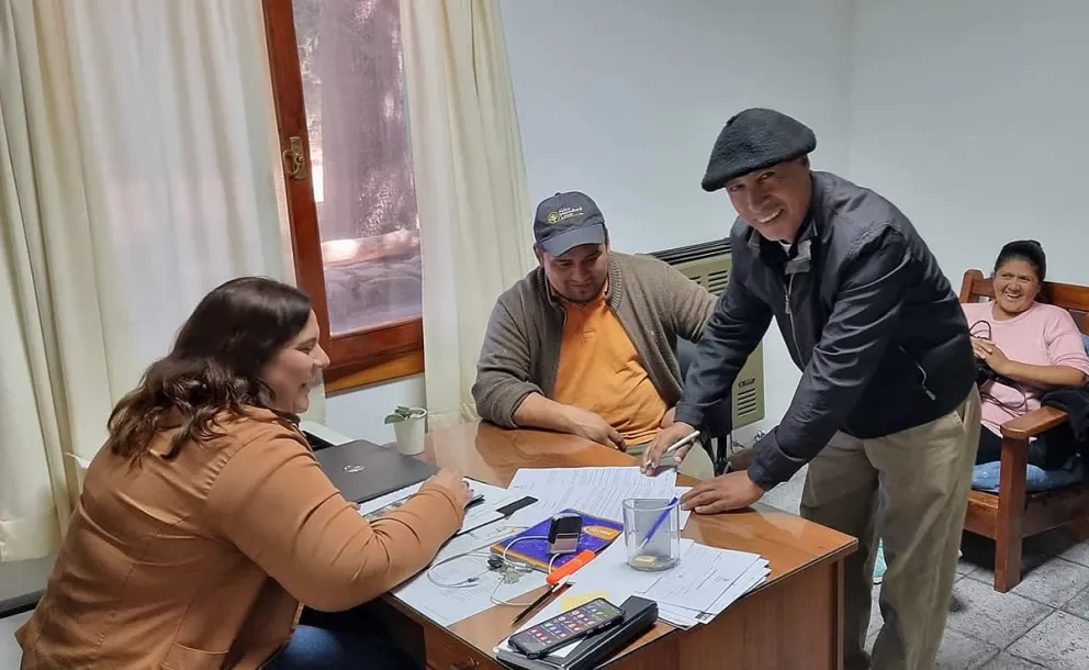 Trabajadores municipales acordaron aumentos trimestrales en base al IPC y un bono de $150.000 a cobrar en abril