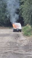 Se incendió un auto en el barrio Piedritas