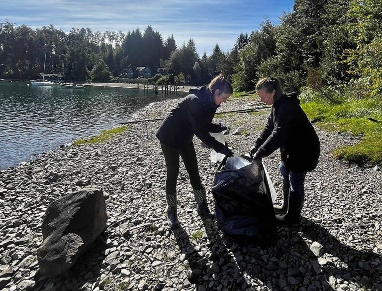 Limpiaron la playa de Las Balsas: en 3 horas juntaron 14 kilos de ...