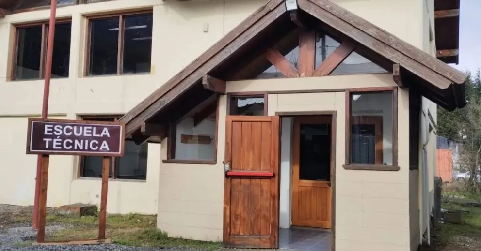 Educación: Dentro de un plan de inversión de 120.000 millones de pesos, provincia anunció la creación de la EPET 28