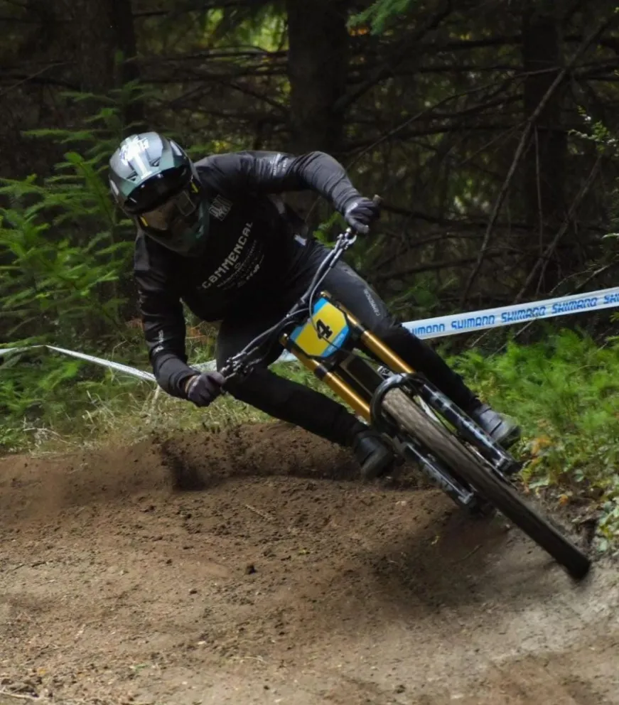 Open Shimano con gran convocatoria abrió su calendario de MTB enduro y descenso en el Cerro Bayo