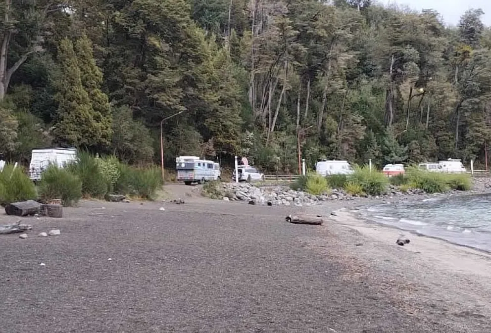 Clic urbano: camping libre Costanera del Correntoso