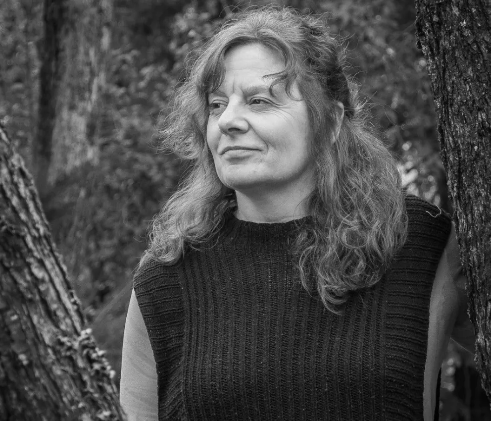 En esta entrega, compartimos el cuento “Arrayanes, Km 10” de Natalia Belenguer