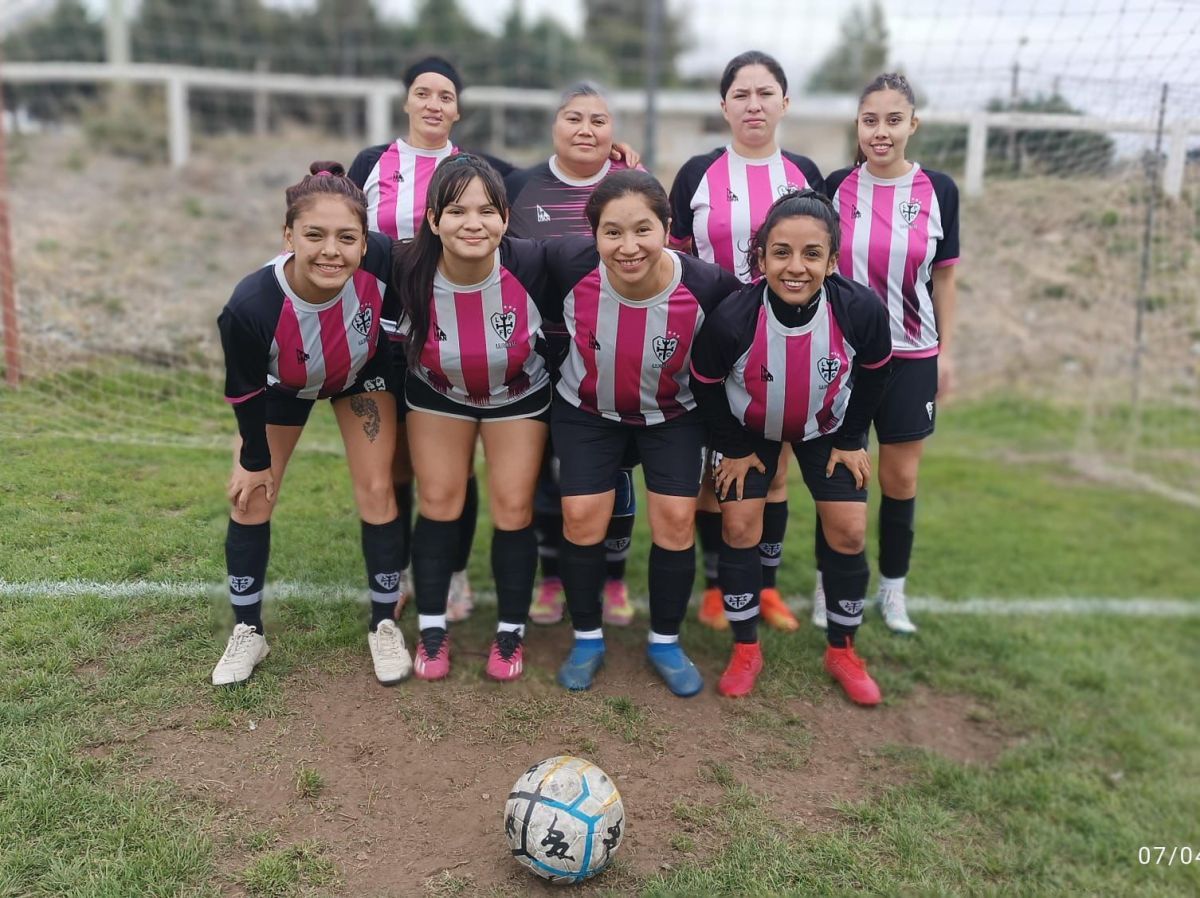 La Peña FC debutó con una victoria en el nuevo torneo femenino de la municipalidad de Bariloche