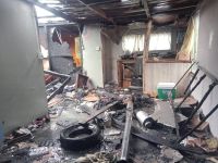 Un incendio consumió una vivienda en El Calafate: no hubo heridos pero sí pérdidas materiales (Fotos)