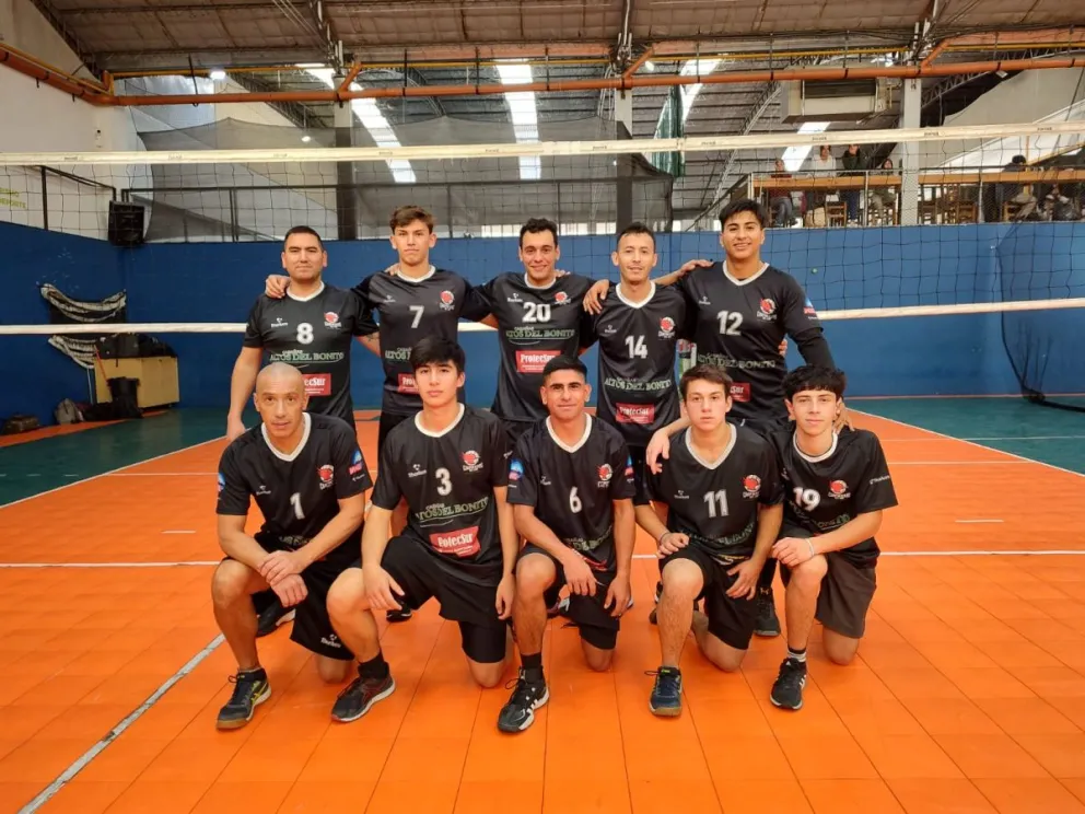 El voley de Carpinteros del Sur enfrenta a dos rivales de peso en la Liga de Bariloche