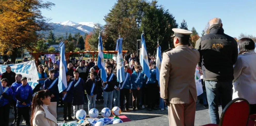 Acto Aniversario: Con lo ahorrado por el Mundial de Motocross se asfaltará el barrio Mallín, anunció Figueroa