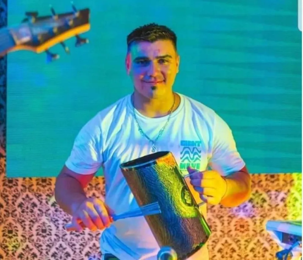 La banda “Los Elegidos del Sur” despidió a Lisandro Linares