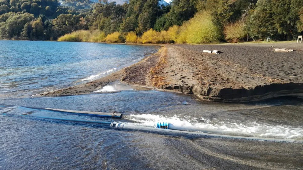 Clic Urbano: caño de la toma de agua del Correntoso “desconectado”