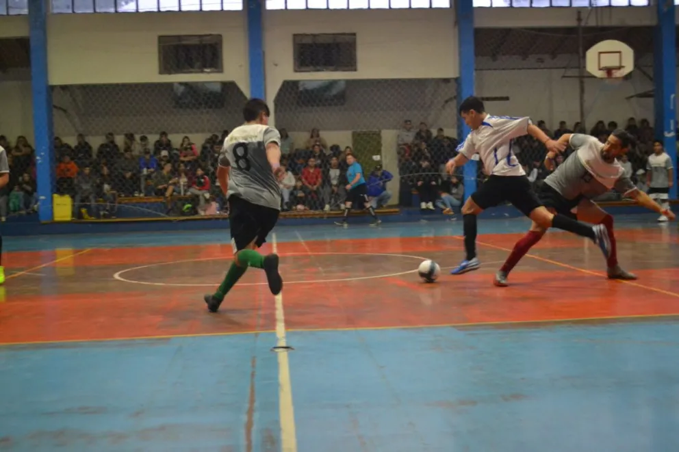 Se definen los primeros semifinalista del futsal Institucional del Club Calafate