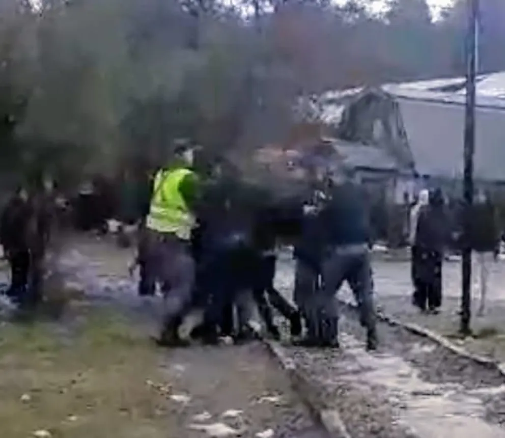 Vecinos del Barrio El Mallín denuncian grescas juveniles y piden intervención policial