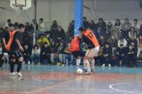El futsal en el gimnasio Barbagelata volvió a mostar la decadencia de las infraestructuras deportivas locales