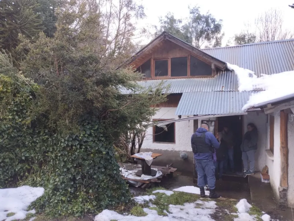 Héctor Pino aseguró que denunciará "por daño a la propiedad" a los vecinos que ingresaron a un predio utilizando una topadora