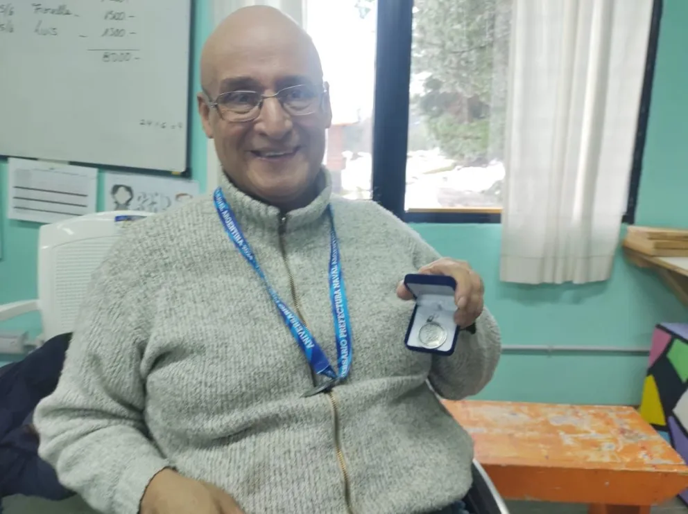 Ariel Hess y un reconocimiento especial en la Maratón Urbana de Prefectura Naval