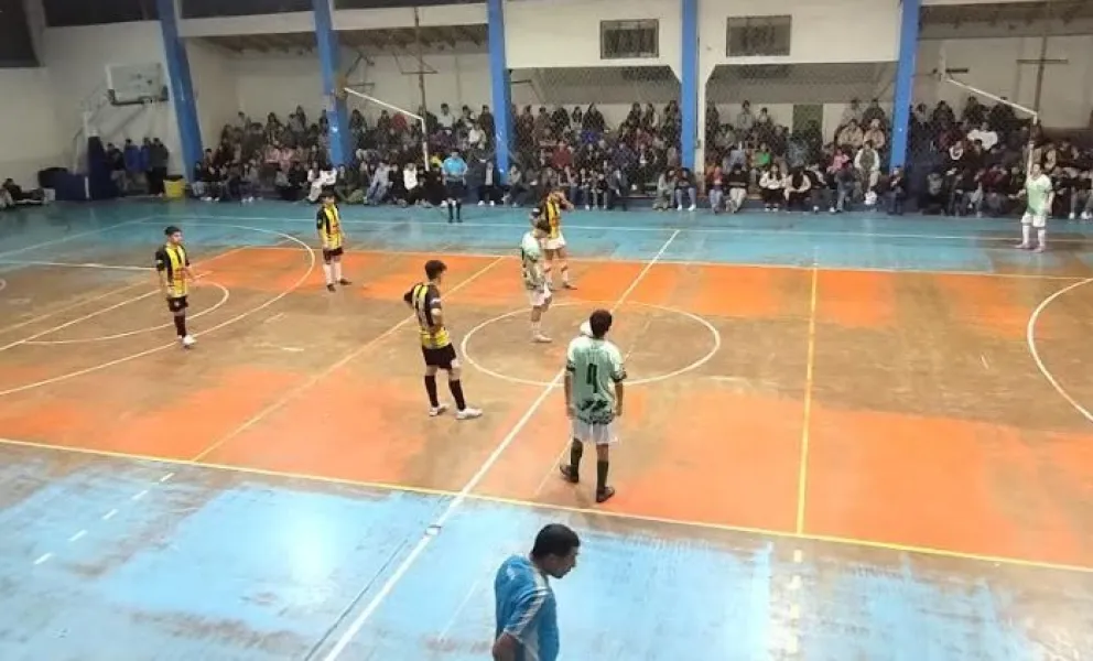 Se definieron los cruces de semifinales del fútbol libre de salón del Deportivo Angostura