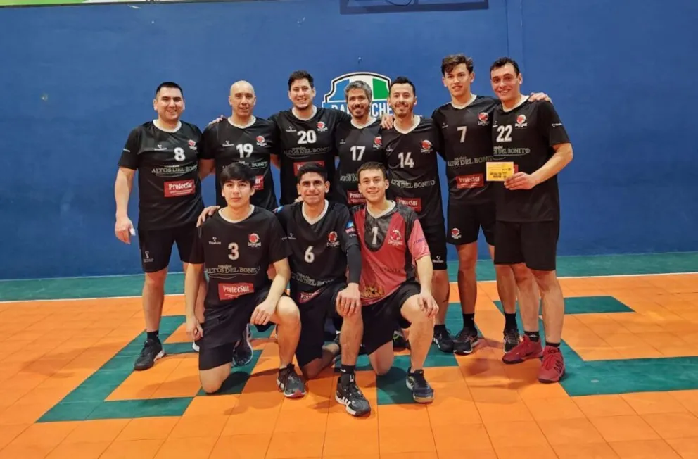 El voley masculino de Carpinteros del Sur va en busca del ascenso a la máxima categoría