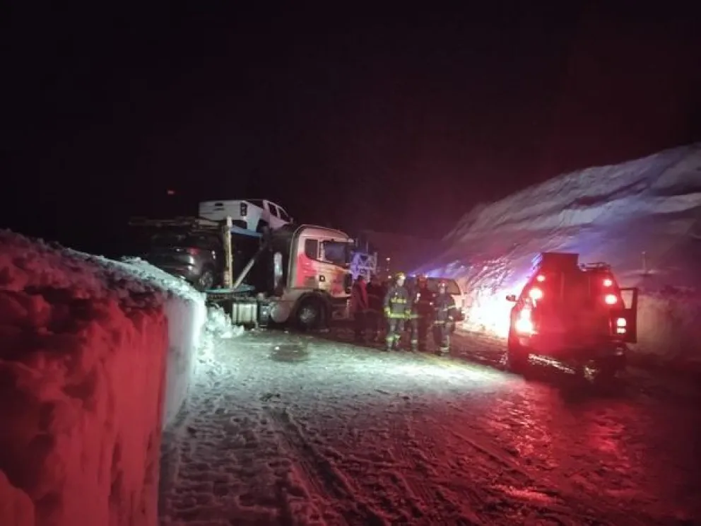 Heridos leves en un accidente con un camión que hizo “efecto tijera”