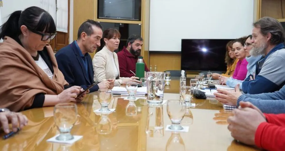 El gobierno reabrió el dialogo con ATEN y busca terminar con los paros y garnatizar la recuperación de contenidos