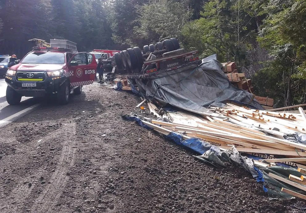 Accidente en Ruta 231: Un camionero herido de consideración cerca de la aduana argentina