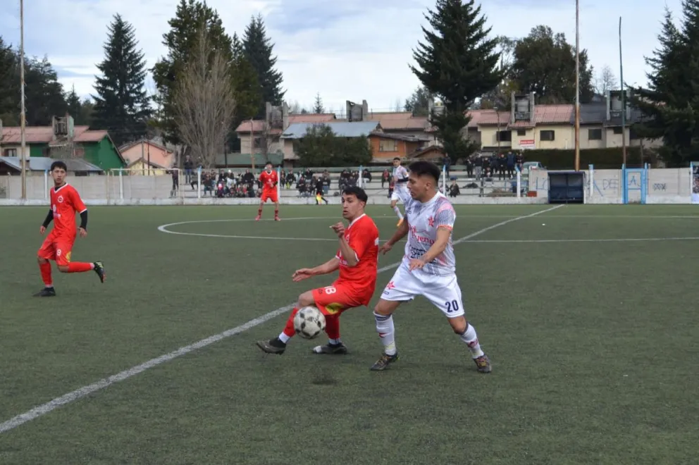 El Depo no pudo con Lacar en un partido con rotación de jugadores en vísperas de la Copa Bariloche