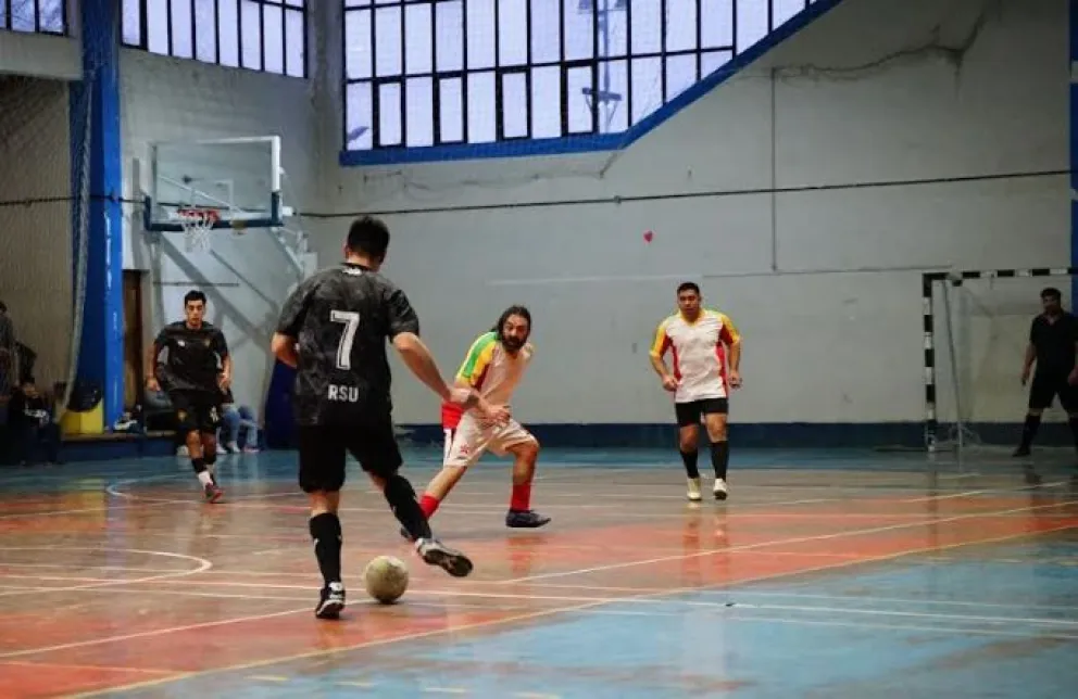 Se define el último clasificado a las semifinales del Torneo Institucional de futsal, gol a gol