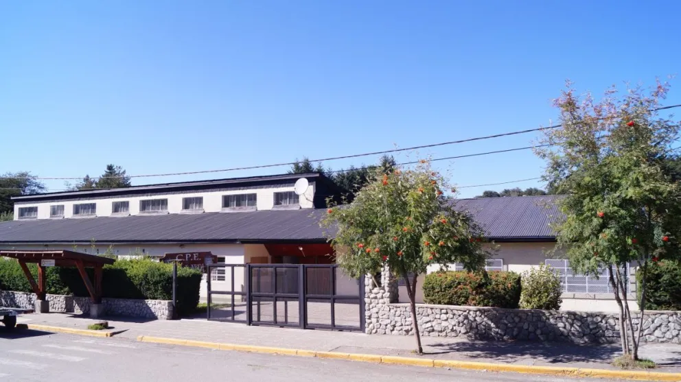 Evacuaron la Escuela N° 104 ante la presencia de varios alumnos con mareos