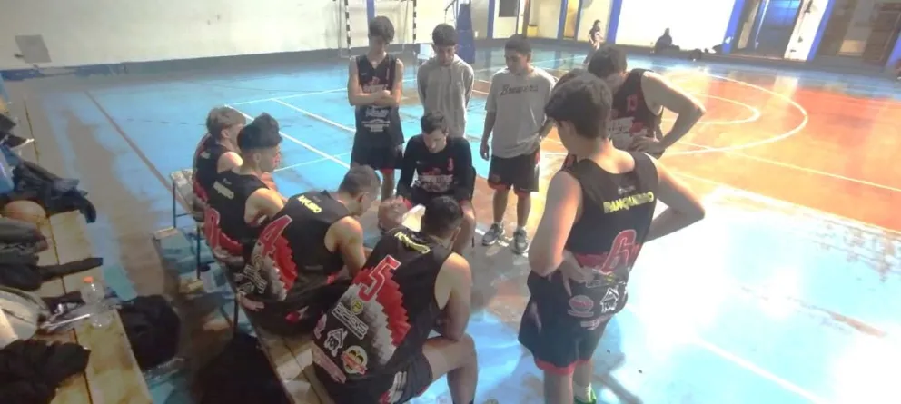 Derrota de Carpinteros del Sur ante el último campeón en el Barbagelata