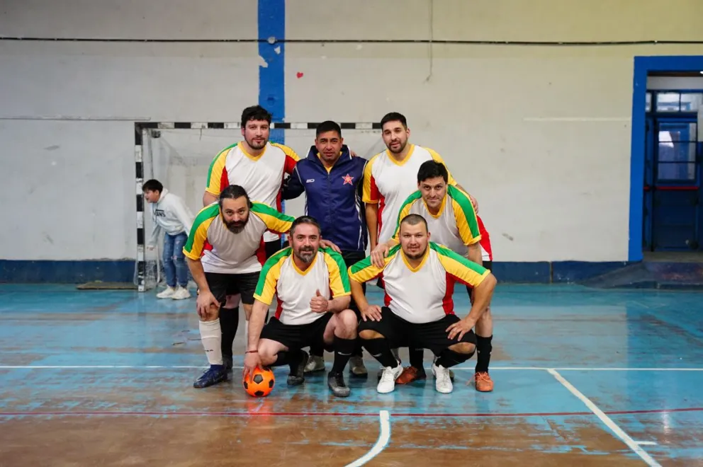 Servicio de Agua el último clasificado a semifinales del futsal Institucional