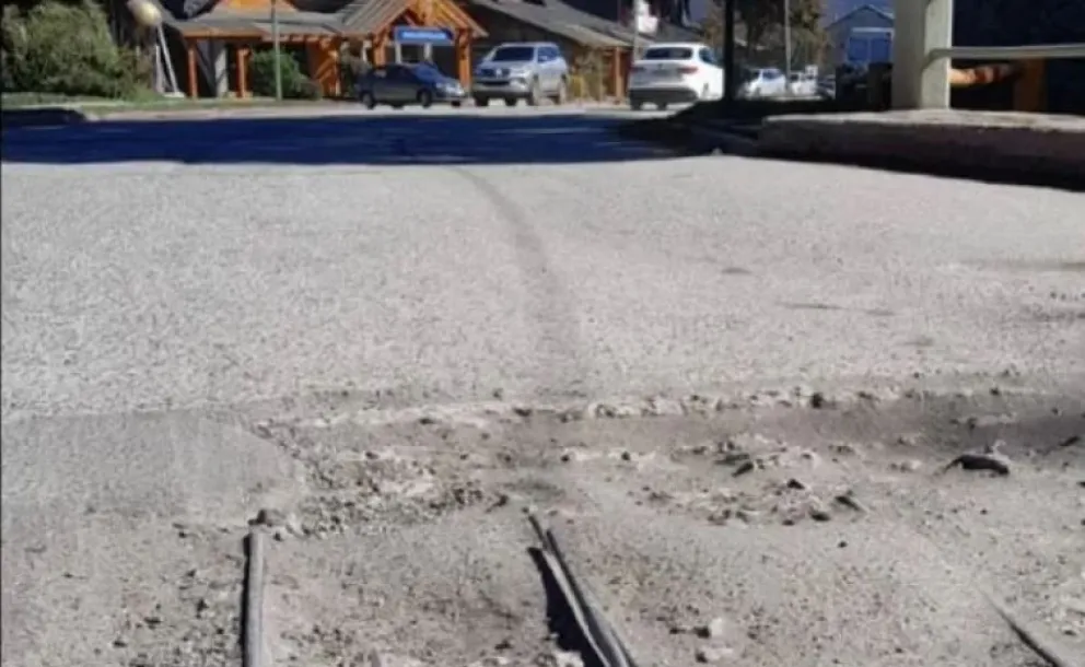 Cortarán el tránsito en la Avenida Arrayanes para reparar el asfalto en el puente Piedritas