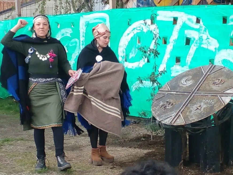 Se inauguró un Kultrún en la Plaza los Pioneros