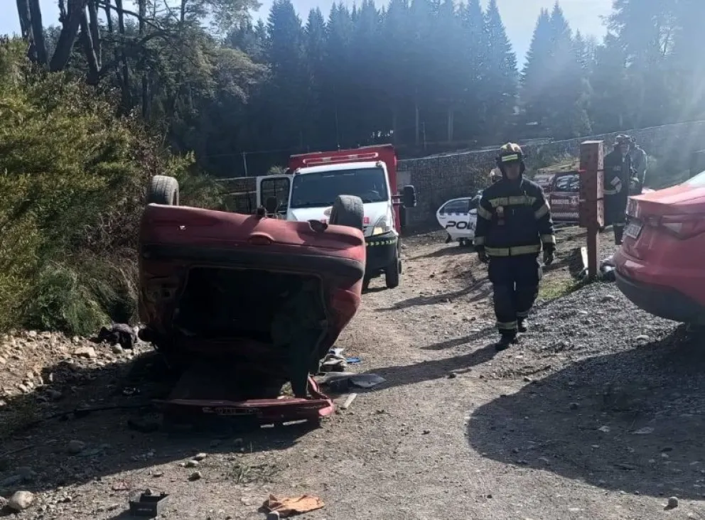 Autovuelco en la Circunvalación deja tres lesionados leves