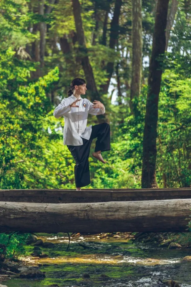Invitan a una clase abierta de Tai Chi y Artes Marciales en la Plaza de los Pioneros