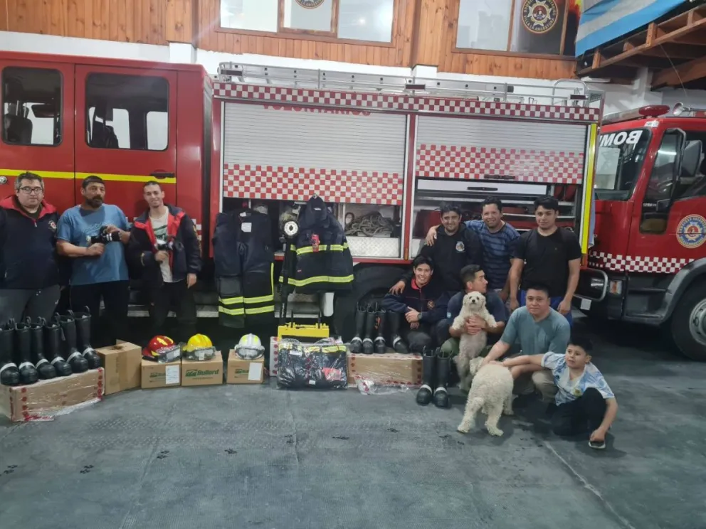 Nuevos equipamientos para el cuartles de los Bomberos Voluntarios 
