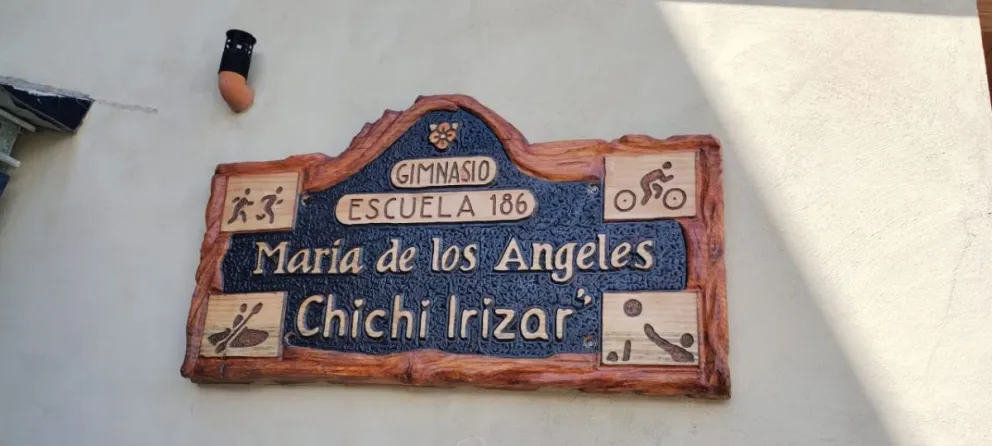 Oficialmente el gimnasio de la Escuela n186 se llama Maria de los Angeles "Chichi" Irizar