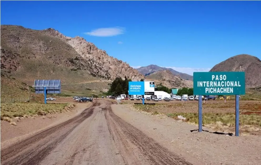 Neuquén pide a Chile la apertura inmediata de Pichachén: solamente restan despejar 5 km