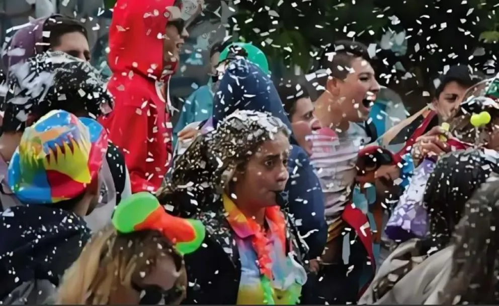Vecinos de varios barrios manifestaron un fuerte malestar por los festejos del “último día” escolar