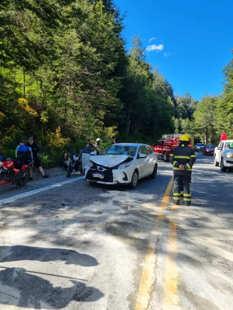 Ruta 7 Lagos: Choque frontal en la Ruta 40: dos heridos, uno de gravedad