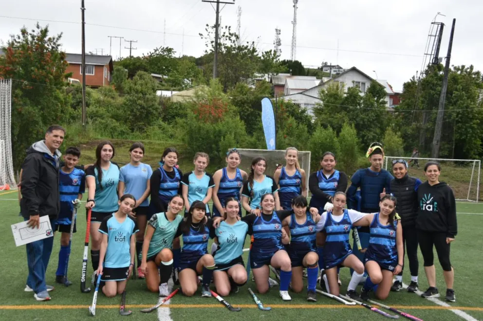 El hockey del CEF N° 7 sumó experiencia en Puerto Varas con un título bajo el brazo