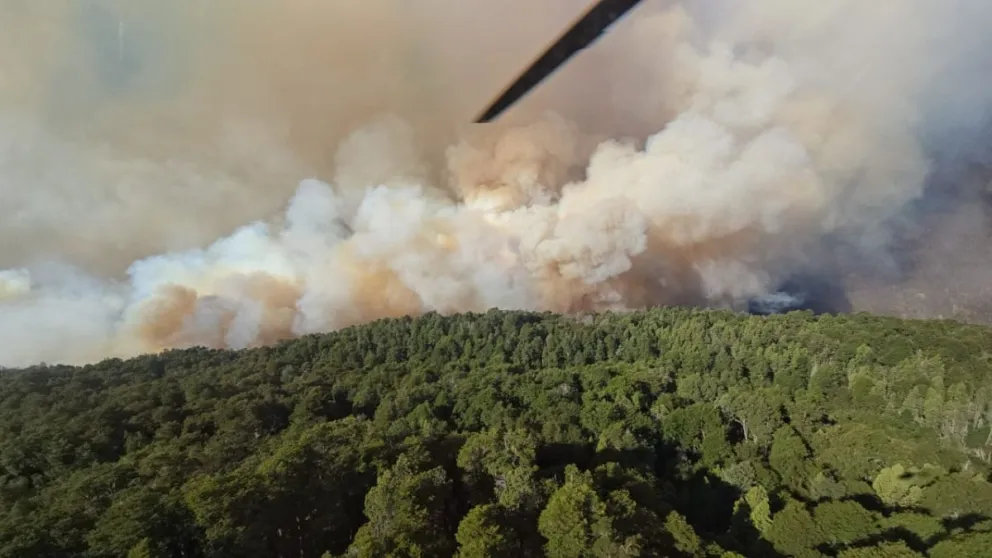 Incendio en el PN Nahuel Huapi: el viento complicó ayer la situación