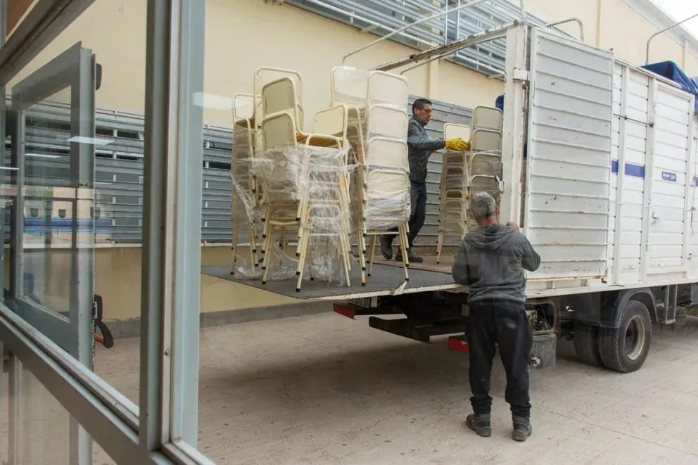 Neuquén hará una fuerte inversión en mobiliario, alimentos y equipamiento deportivo para escuelas
