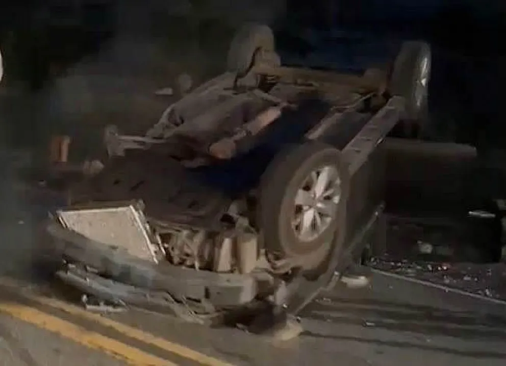 Cuatro heridos leves tras choque entre un Toyota Etios y un Renault Sandero en la Ruta 40