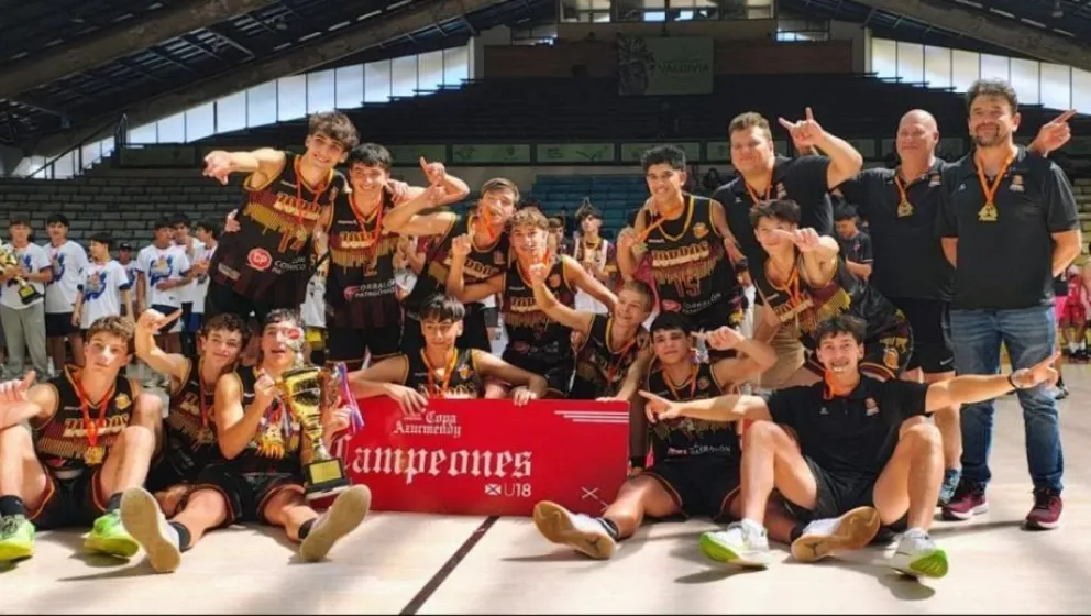 El Carpintero Facundo Pusseto, campeón con los Zorros de San Martín en Chile